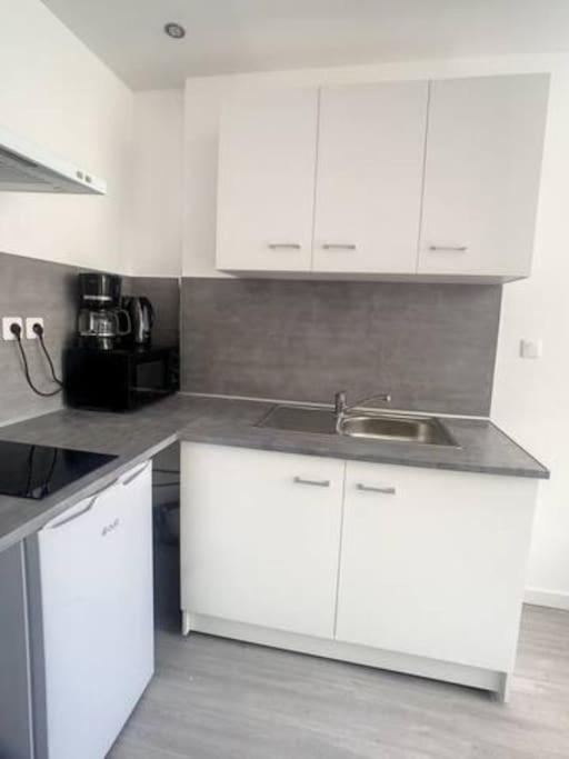 Super Studio Tout Equipe Wifi 2Pers Saint-Quentin  Ngoại thất bức ảnh
